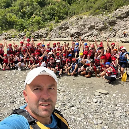 Nemercka & Outdoor Sports Center 酒店 Përmet