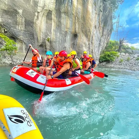 Szálloda Nemercka & Outdoor Sports Center Përmet