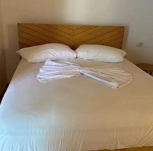 Nemercka & Outdoor Sports Center * Përmet