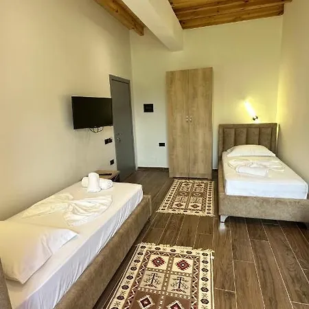 Nemercka & Outdoor Sports Center * Përmet